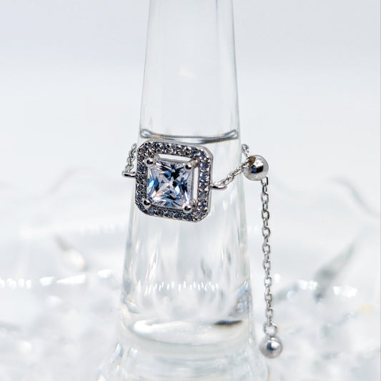 Regal Radiance Square Chain Ring