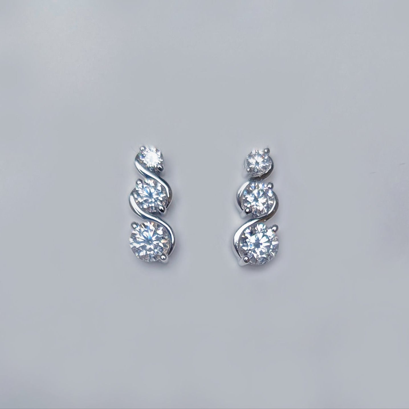 EternaTwist Moissanite Infinity Studs